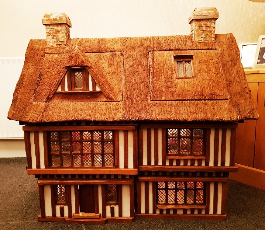 Genuine Robert Stubbs Hand Made Tudor Cottage Dolls House One Twelth