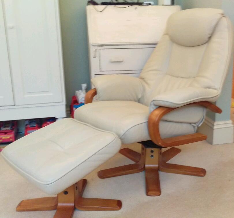 Debenhams bjorn cream bonded leather reclining chair in Bromley, London Gumtree