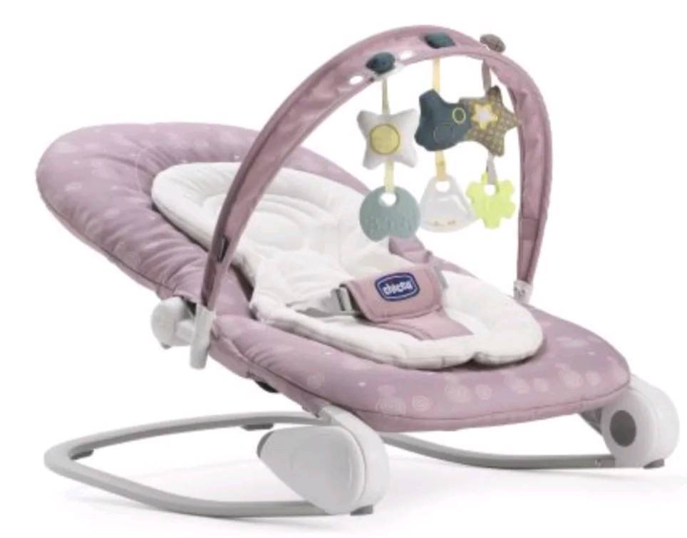 Chicco Hoopla Pink Baby Bouncer Chair in Mountain Ash, Rhondda Cynon