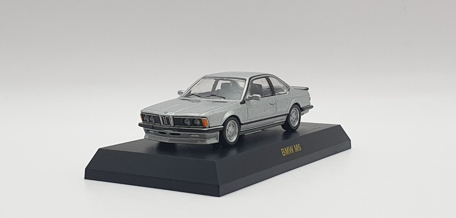 Maisto 1/42 BMW M6ミニカー Maisto 1/42 BMW M6ミニカー Maisto 1/42 BMW M6ミニカー
