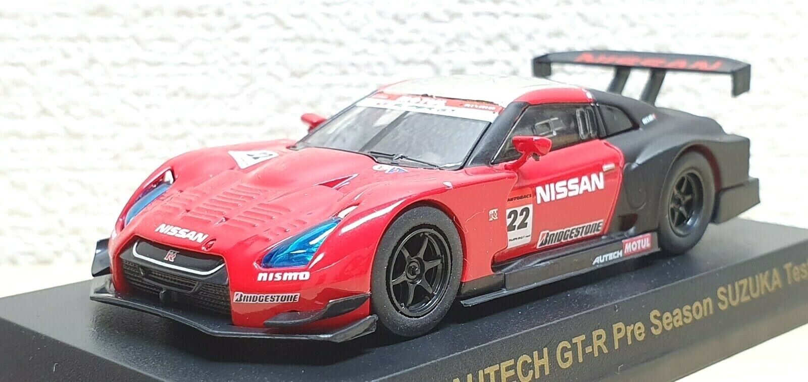 Kyosho 1/64 GT500 MOTUL AUTECH NISSAN SKYLINE GT-R R35 Kyosho 1/64 GT500 MOTUL AUTECH NISSAN SKYLINE GT-R R35