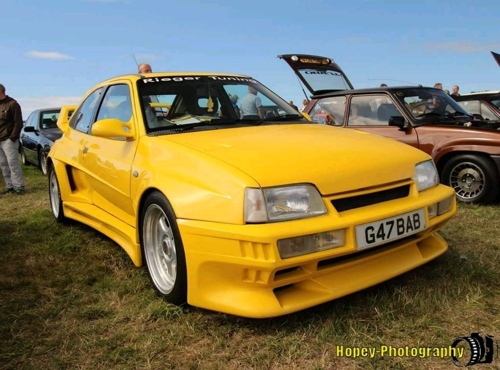 Genuine Astra gte 16v mk2 will come with full mot 72k from new. Soild