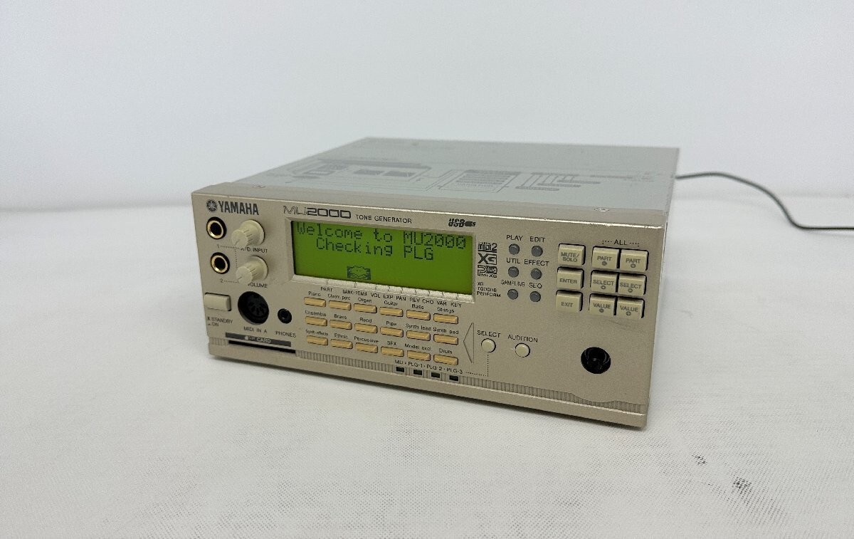 YAMAHA MU2000 ヤマハ　 TONEGENERATOR Yamaha MU2000 Tone Generator MOTIF XG Sound Module