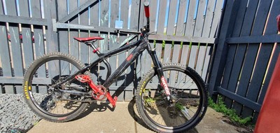 Giant Acid Mountain Bike - Medium Frame- 26in Wheel - Used