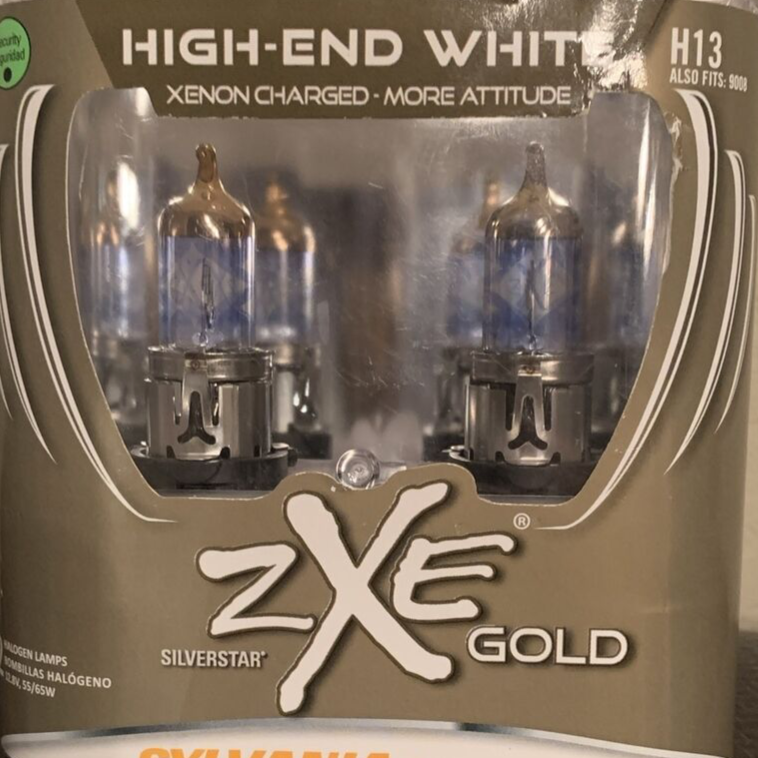 Sylvania Silverstar ZXE Gold 9008 H13 Two Bulbs 65/55W Head Sylvania Silverstar ZXE Gold 9008 H13 Two Bulbs 65/55W Head