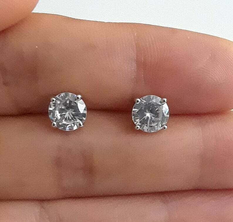 ★わかっていても★関税込★STONE HENgE★Silver Earrin.g U0042 925 Sterling Silver 6 mm Stud Earrings - 925 Silver Earrings