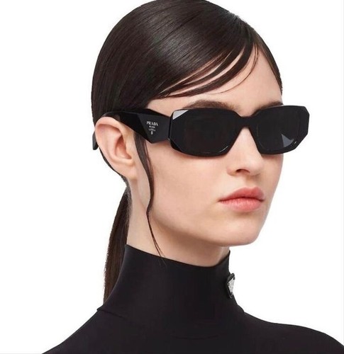 Pre-owned Prada Pr 17ws 1ab5so Black Dark Grey Lens Unisex Sunglasses Authentic In Gray