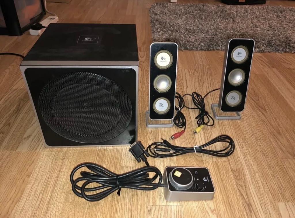 Logitech Z4 2.1 Desktop PC Speaker System | in London | Gumtree