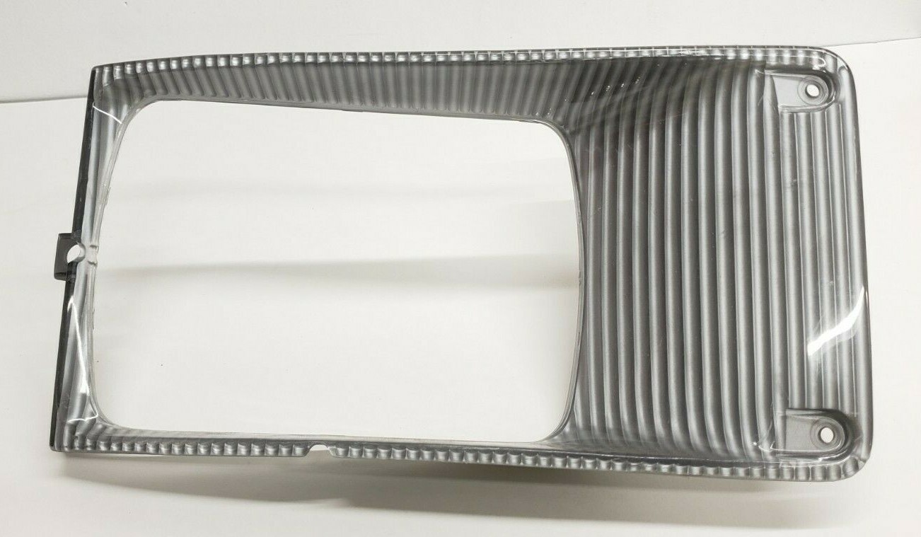 ヴィンテージ ディスプレイスタンド USA International Bus OEM Left Side Silver Light Lamp Bezel