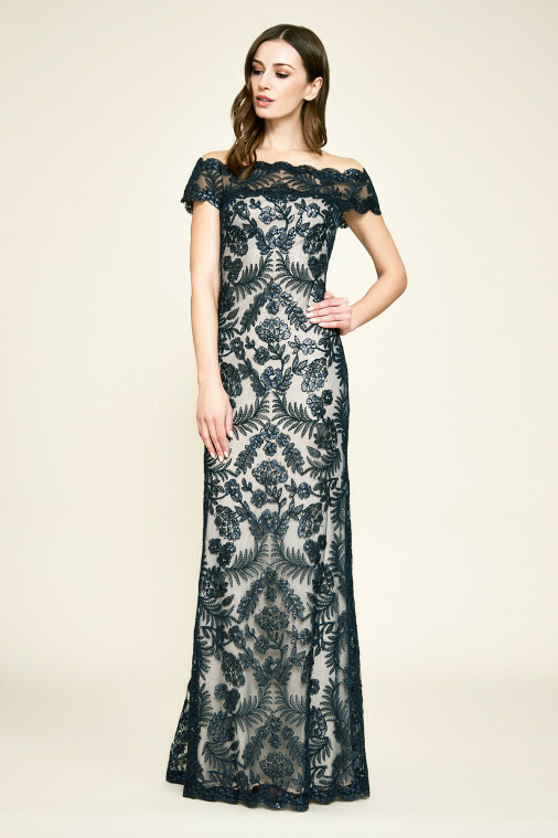 

TADASHI SHOJI Темно-синее лепестковое платье EMMA с кружевной вышивкой и иллюзией шеи, Синий, EMMA