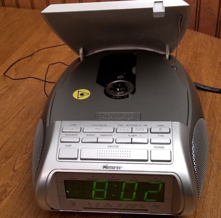 Memorex MC 2842 CD Player Dual Alarm Clock AM/FM Stereo Radio