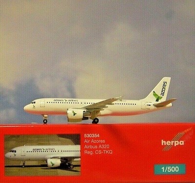 Herpa Wings 1:500 Boeing 777-200 Ucraina International 531122 modellairport 500