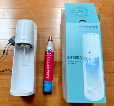 WORKS SodaStream White E-Terra Sparkling Water Maker Kit One Touch Soda Machine