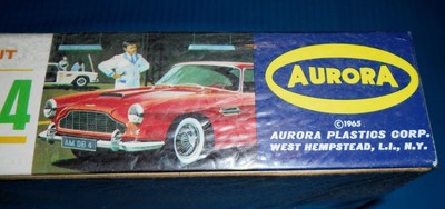 Aurora Aston Martin DB 4-No 562/1965-Factory Sealed 1/25 Kit-Model Car Swap Meet