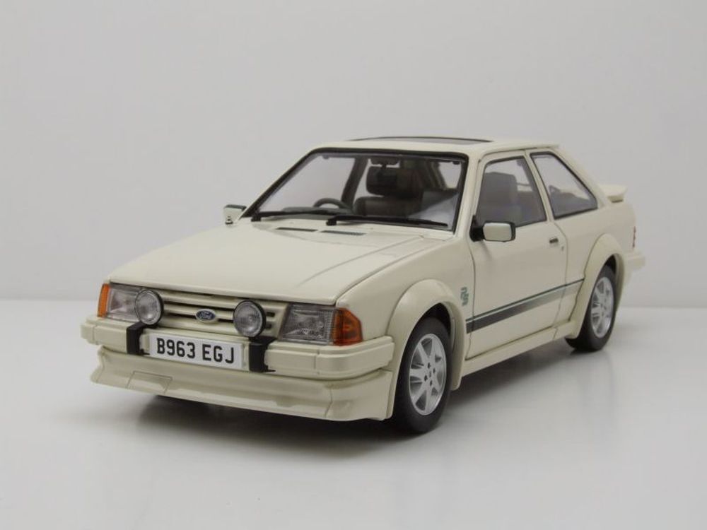 Maquette Ford Escort RS Turbo 1985 Noire - échelle 1/18 - MCG
