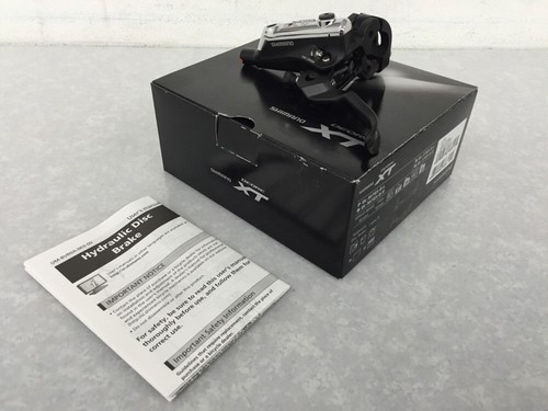 SHIMANO Ultegra ST-R8000 STI Lever Hoods Black - 1 Pair