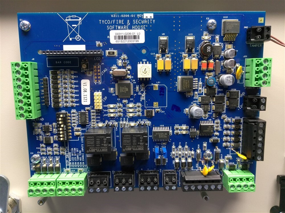Software House RM-4E Door Control Module in RM-DCM-2 Enclosure