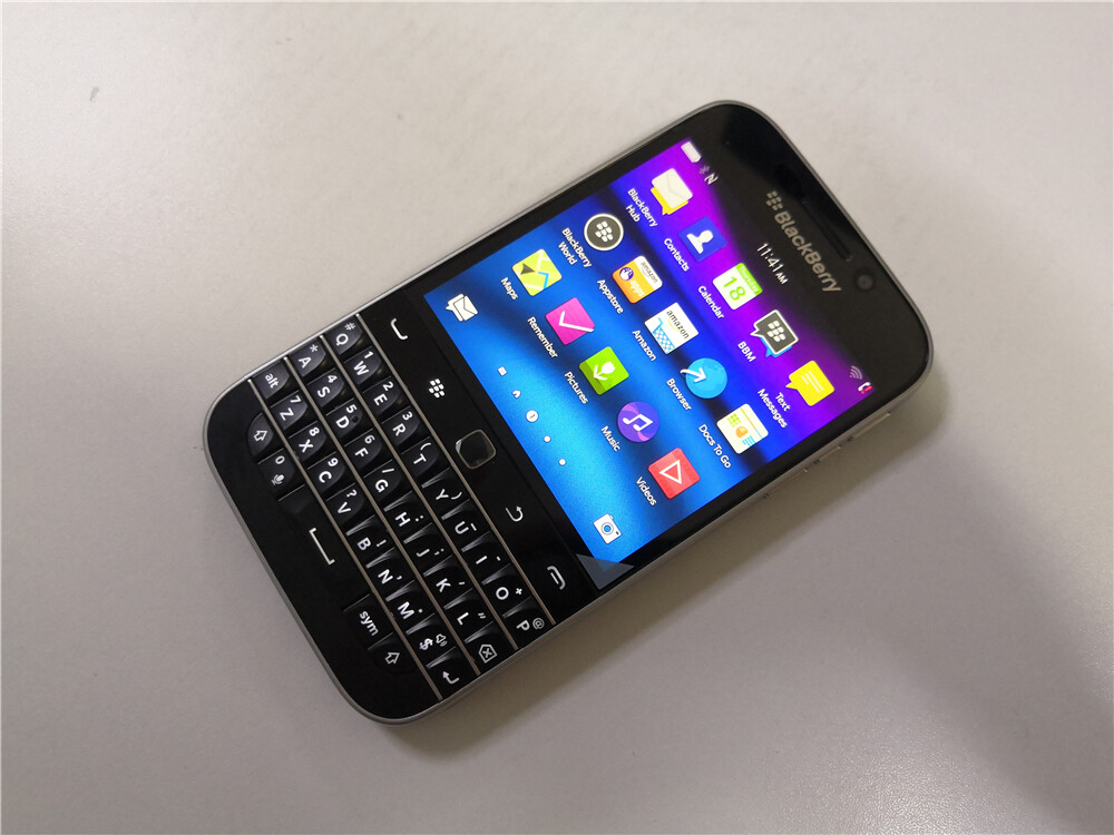 スマートフォン本体 BlackBerry Classic Q20 SQC100-2 SIM Free BlackBerry Classic Q20 SQC100-1 SQC100-2 SQC100-3 16GB LTE