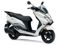 2025 Suzuki Burgman 125 Street, pre-reg August, one white bargain only save 804