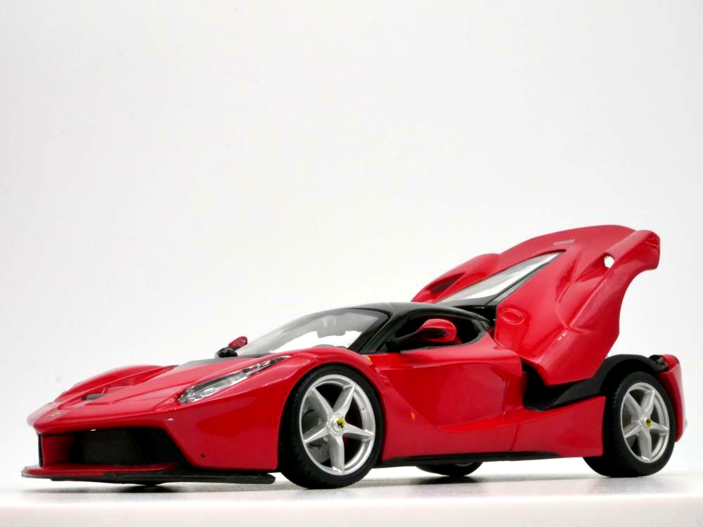 FERRARI LAFERRARI  1:24 SCALE  DIECAST COLLECTOR  MODEL CAR