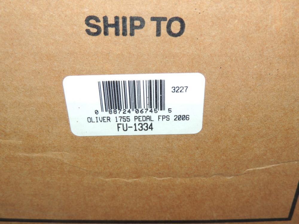 Oliver 1755 Pedal Tractor 2006 Farm Progress Show Amana Iowa NIB! Scale Models!