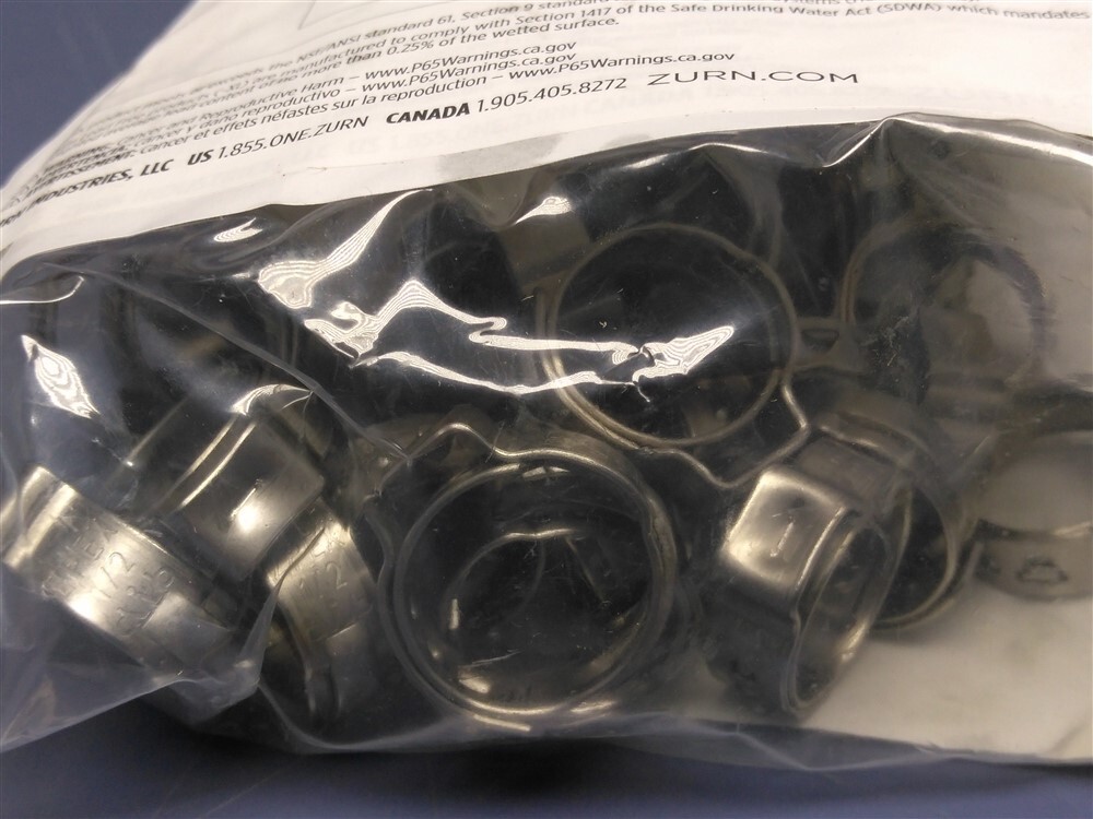 Lot of 100 Zurn PEX 1/2