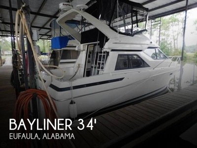 1997 Bayliner 3488 Avanti Command Bridge Used