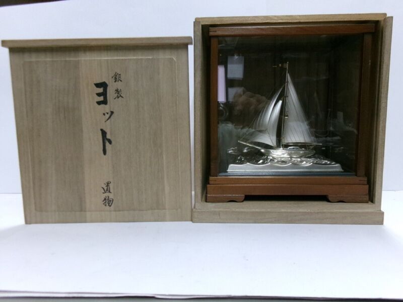 Sailboat of Sterling Silver of Japan.#44g/ 1.55oz. With wooden box.Japan antique