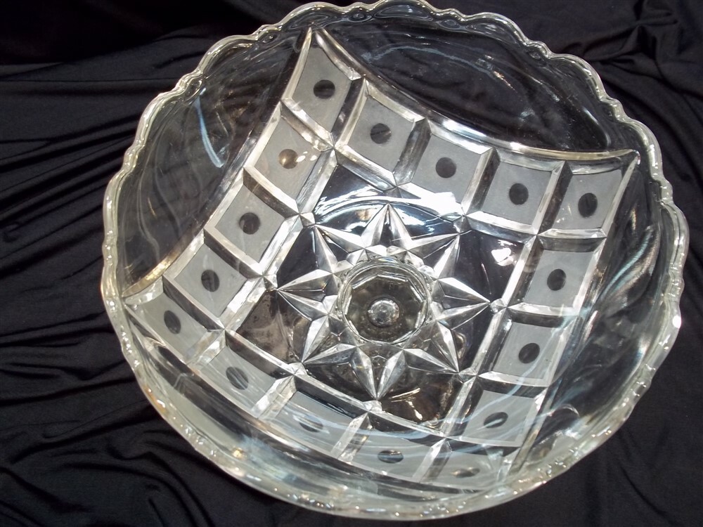 Stunning Footed Compote Satin Squares with Circles