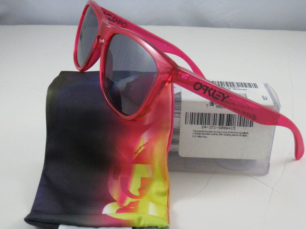 Oakley FROGSKINS Limited Edition Acid Pink w/Grey lens 24