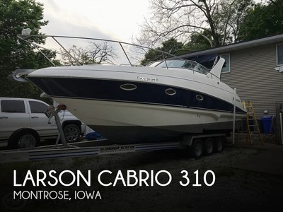 2007 Larson Cabrio 310 Used