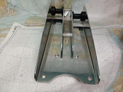 Boaters' Resale Shop of TX 2407 1724.37 BENETEAU 30'' DUAL BOW ANCHOR ROLLER