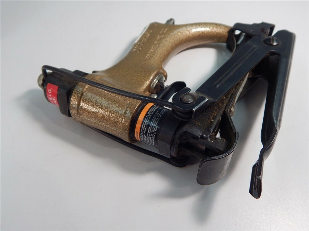 DUO-FAST MODEL DWP1018 Carton Closure Pneumatic Stapler