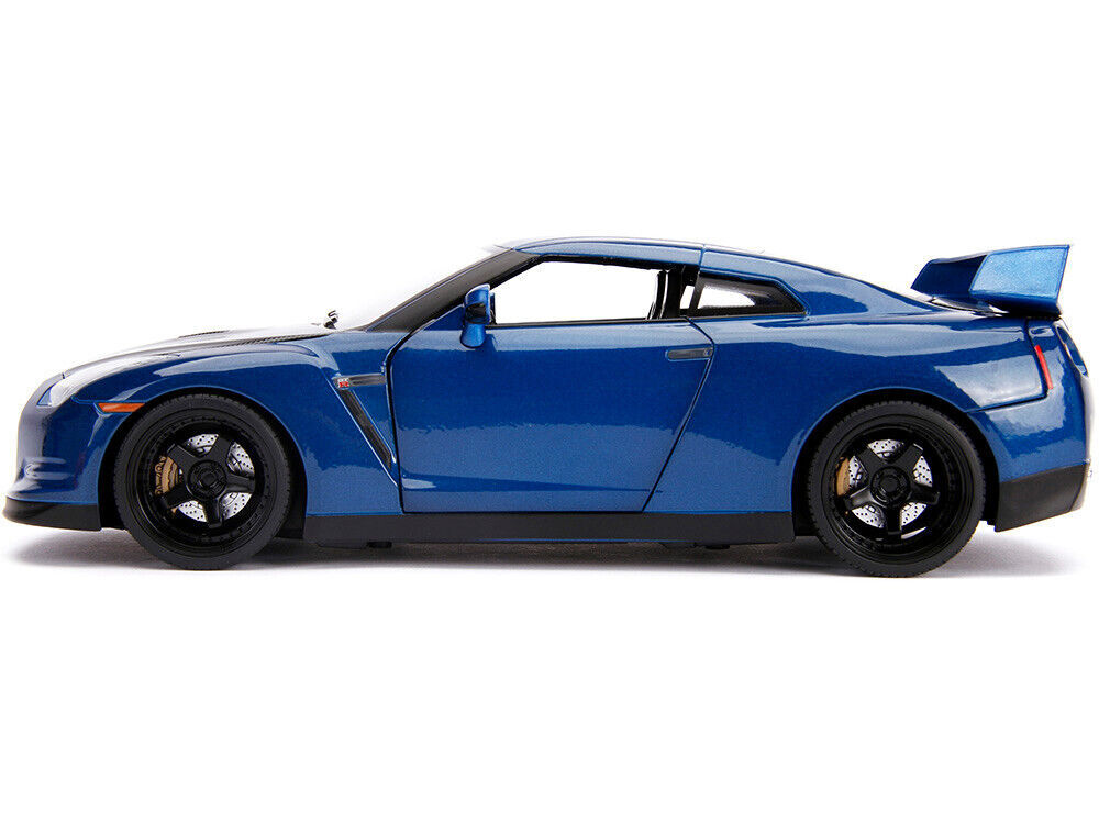 1/18 Nissan 2009 GT-R R35 W/Lights & Brian Figure Fast
