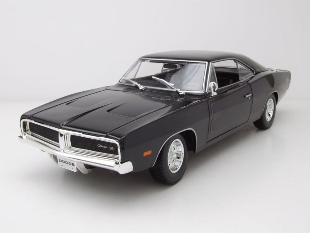 Dodge Cargador R/T 1969 Black Model Car 1:18 Maisto