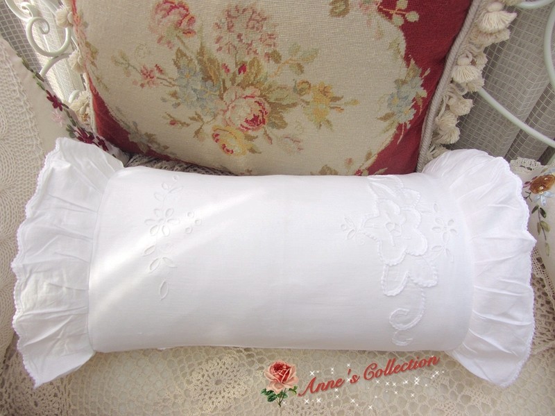 Vintage Look Victorian Style Taped Lace Candy Pillow Cover Neck