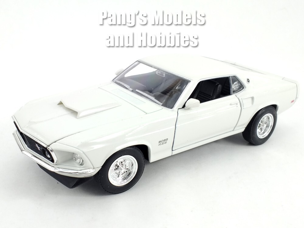 1969 Ford Mustang Boss 429 1/24 Diecast Metal Model by Welly