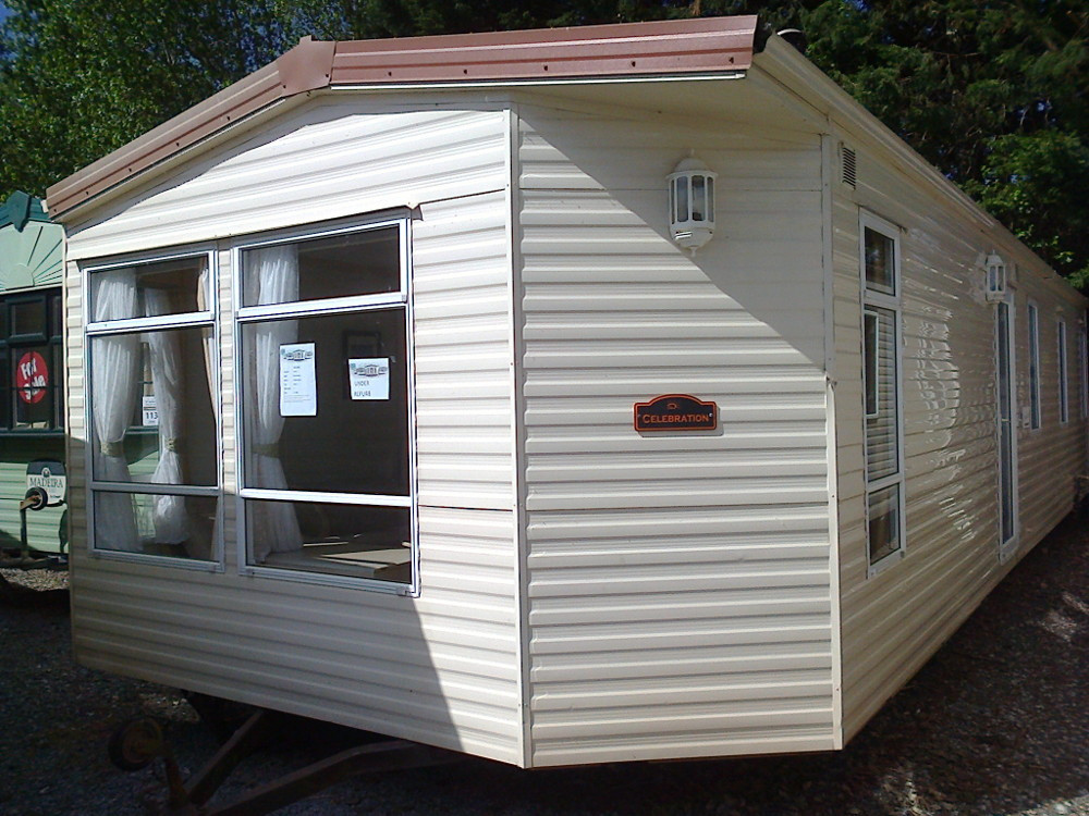 Static caravan 35 x 12 ft / 3 bedrooms, in good condition, Brentmere