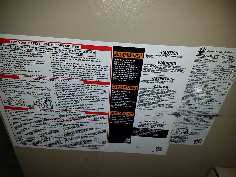 New ADP SEP-300A-5 300,000 BTU Heater w/ minor freight damage