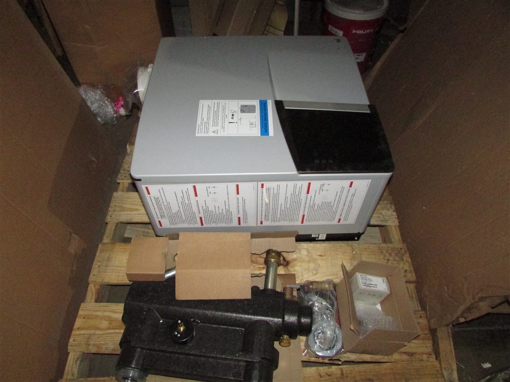 Rinnai Q175SN Condensing Indoor Wall Mounted Boiler Nat Gas 175,000 BTU