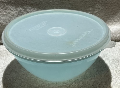 タッパーウェア  USED  ⑤ VINTAGE Tupperware Pastel Blue 'Wonderlier Bowl' #234-20 W