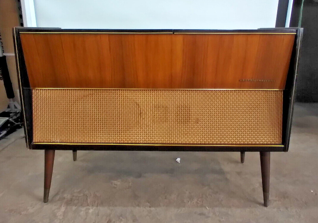 MidCentury German Grundig Stereo Console & Turntable Model MidCentury German Grundig Stereo Console & Turntable Model