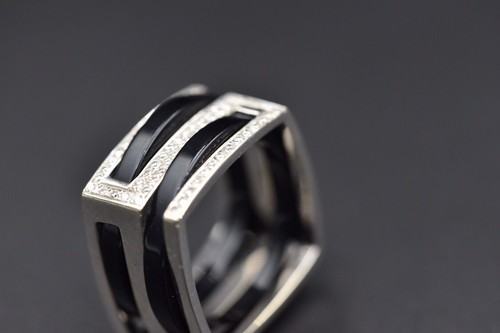 Men’s 18k Diamond “S” Ring