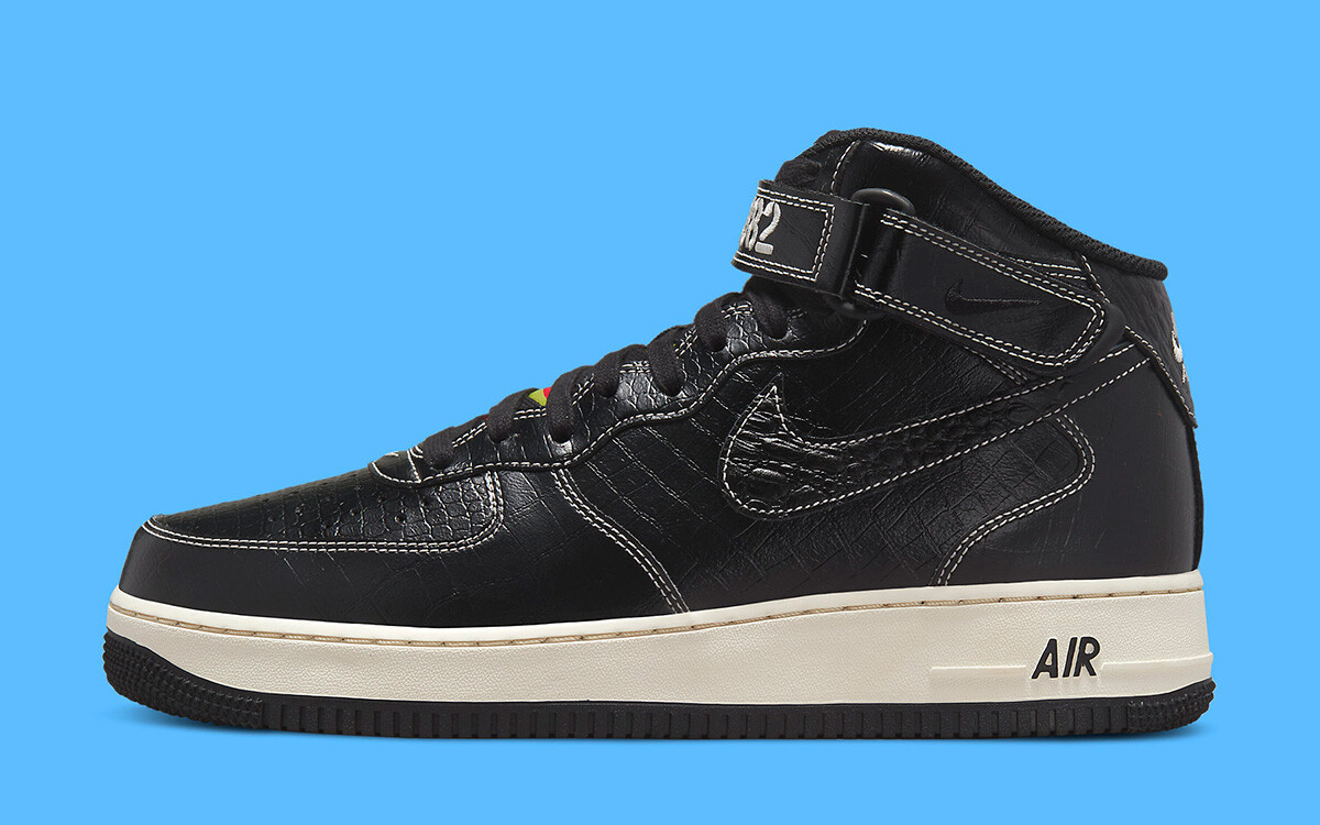 

Мужские кроссовки Nike Air Force 1 Mid LX Our Force 1 DV1029-010 US6-12, Черный, Nike Air Force 1 Mid