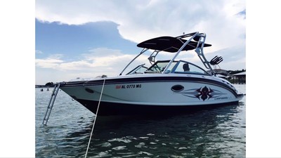 2011 Chaparral Sunesta 224 Xtreme Wakeboard Boat 24 foot bow rider