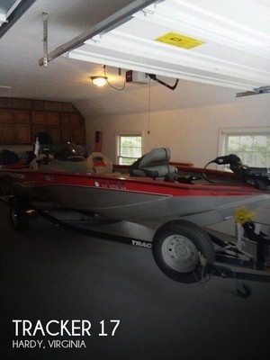 2011 Tracker 17 Used