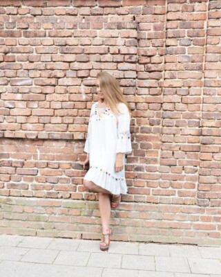 Ibiza Style Bestickte Tunikakleid mit Stickerei und Pompom Sommer Kleid Gr. S/M