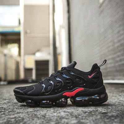 DS Nike Air Max Vapormax Plus Black Comfort Shoes for Men - brand new