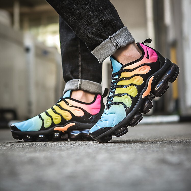 Nike Air Max Vapormax Plus Grey Yellow Blue Comfortable