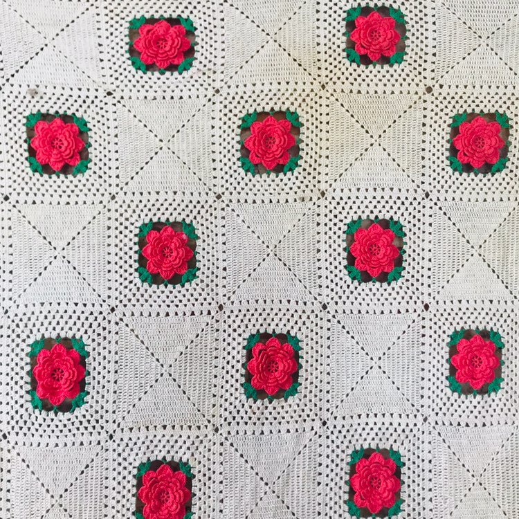 Vintage Crochet Bedspread Blanket Floral  3D-Roses Squares Vintage 104” x 52”